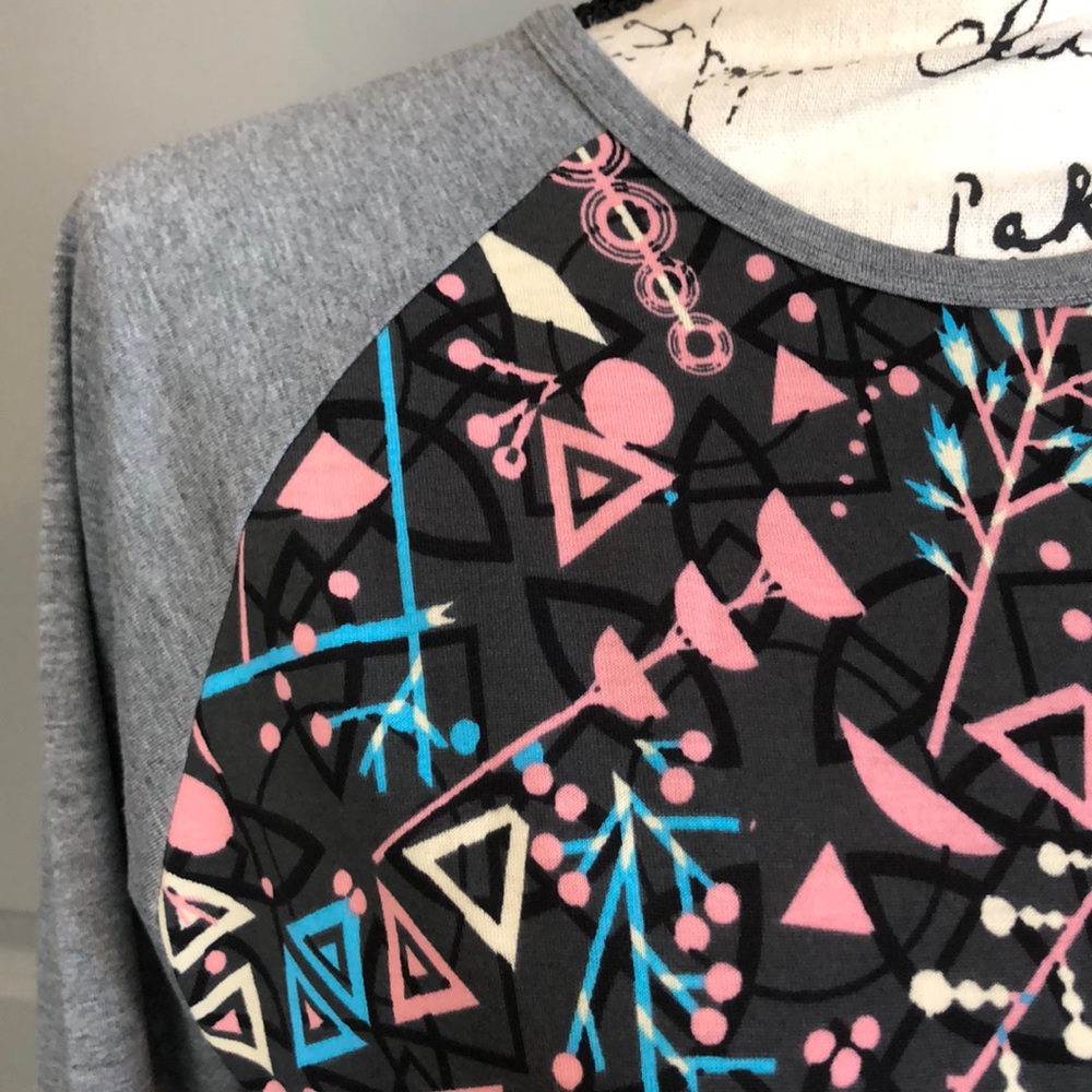 💕NWOT Lularoe Randy Tee💕 - Picture 3 of 8